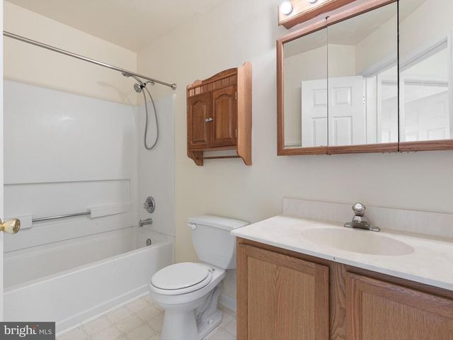 46 HIGHLAND CIRCLE, Newark, DE 19713