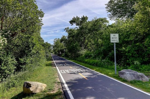 11 Milk Street 2, Bristol, RI 02809