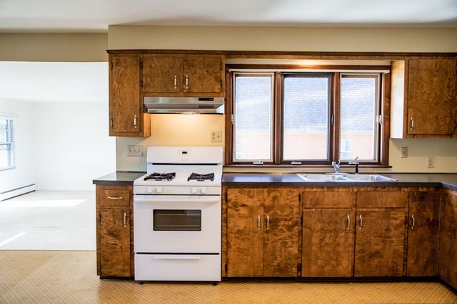 11 Milk Street 2, Bristol, RI 02809