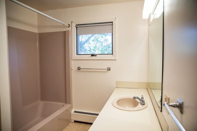 11 Milk Street 2, Bristol, RI 02809