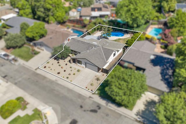 7113 Borrego Way, Carmichael, CA 95608