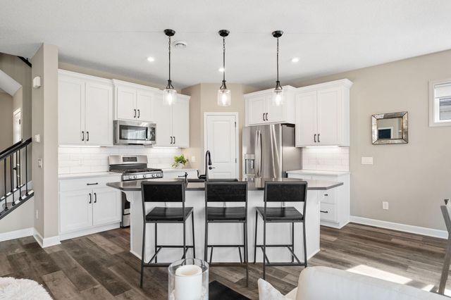 6716 Bellflower Drive, Excelsior, MN 55331