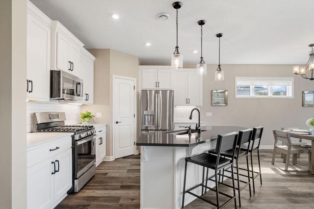 6716 Bellflower Drive, Excelsior, MN 55331