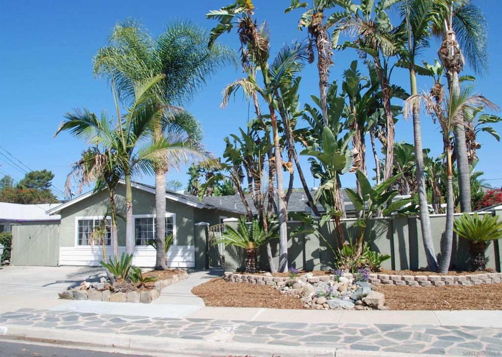 8330 Beaver Lake Dr, San Diego, CA 92119 — exterior