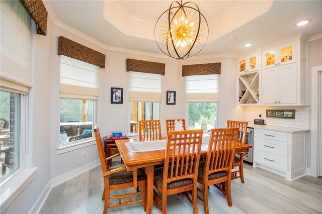 1810 NE Chaucer Street, Bentonville, AR 72712