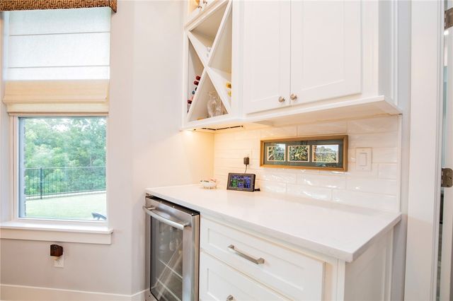 1810 NE Chaucer Street, Bentonville, AR 72712