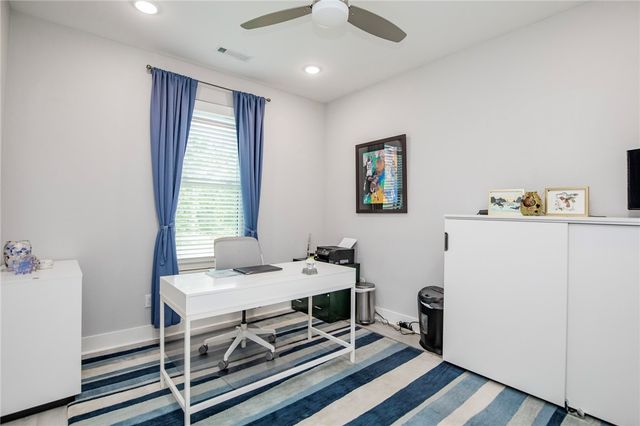 1810 NE Chaucer Street, Bentonville, AR 72712