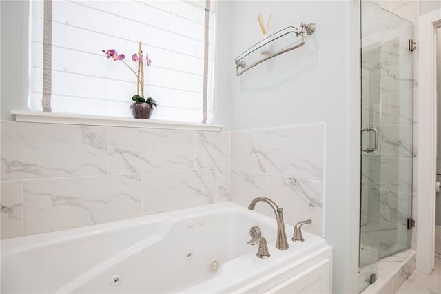1810 NE Chaucer Street, Bentonville, AR 72712