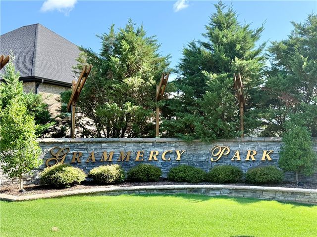1810 NE Chaucer Street, Bentonville, AR 72712