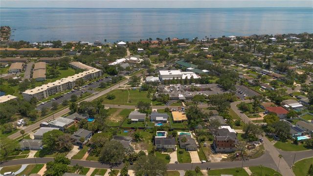 HELENA STREET NE, St Petersburg, FL 33703
