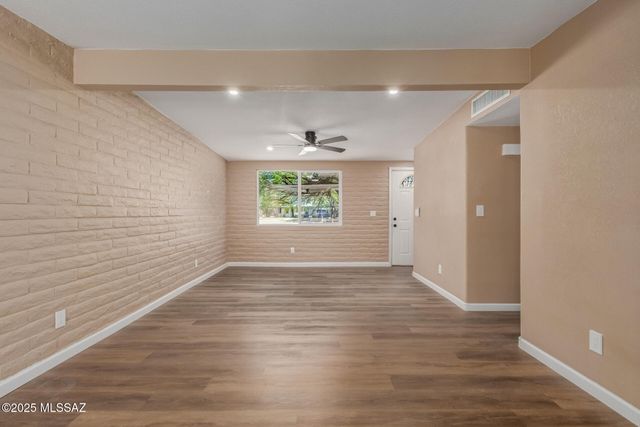 4702 S Apple Tree Avenue, Tucson, AZ 85730