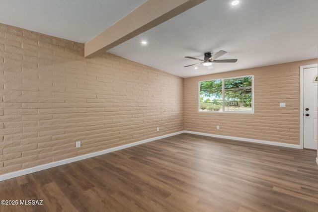 4702 S Apple Tree Avenue, Tucson, AZ 85730