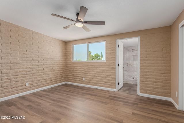 4702 S Apple Tree Avenue, Tucson, AZ 85730