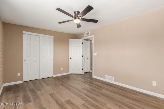 4702 S Apple Tree Avenue, Tucson, AZ 85730