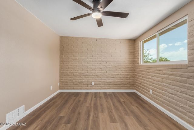 4702 S Apple Tree Avenue, Tucson, AZ 85730