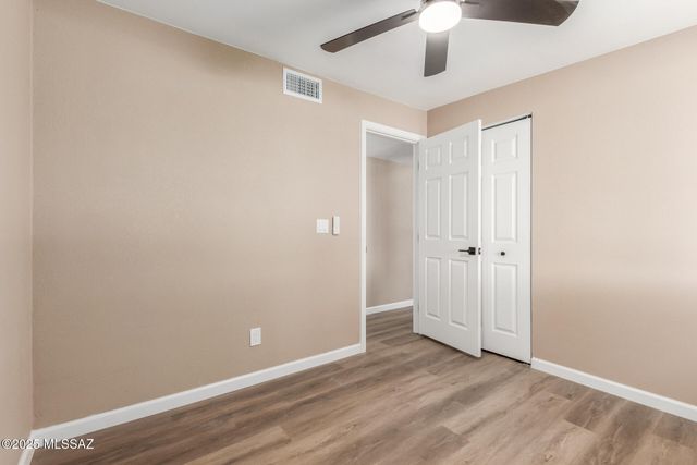 4702 S Apple Tree Avenue, Tucson, AZ 85730