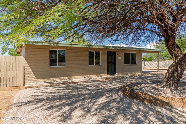 4702 S Apple Tree Avenue, Tucson, AZ 85730