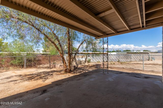 4702 S Apple Tree Avenue, Tucson, AZ 85730