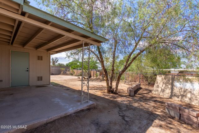4702 S Apple Tree Avenue, Tucson, AZ 85730