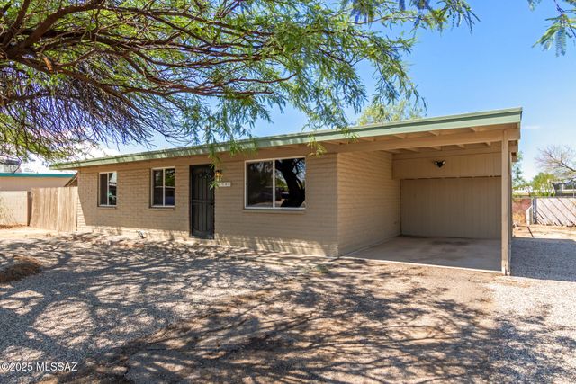 4702 S Apple Tree Avenue, Tucson, AZ 85730