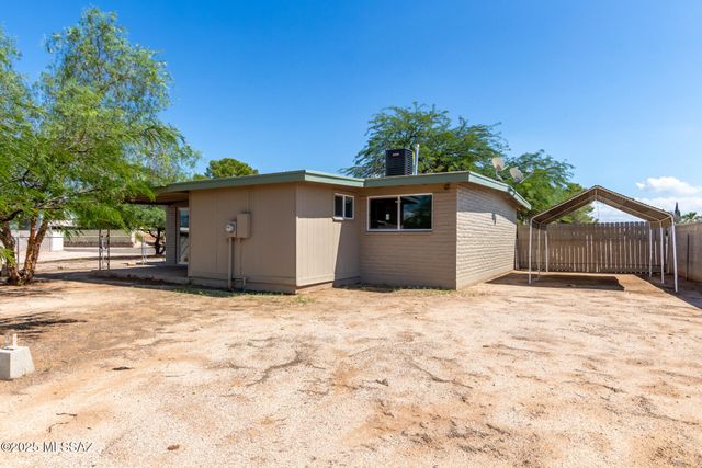 4702 S Apple Tree Avenue, Tucson, AZ 85730