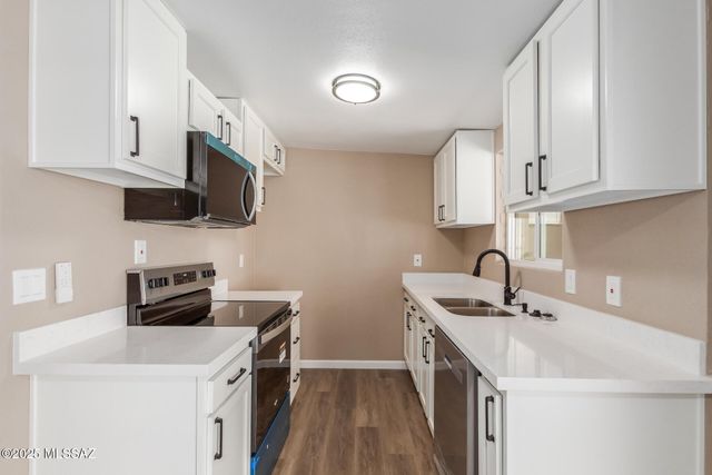 4702 S Apple Tree Avenue, Tucson, AZ 85730