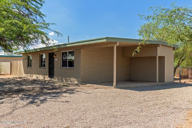 4702 S Apple Tree Avenue, Tucson, AZ 85730