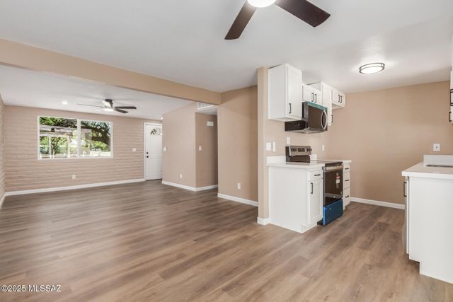 4702 S Apple Tree Avenue, Tucson, AZ 85730