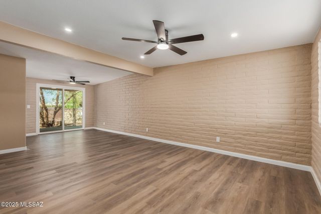 4702 S Apple Tree Avenue, Tucson, AZ 85730