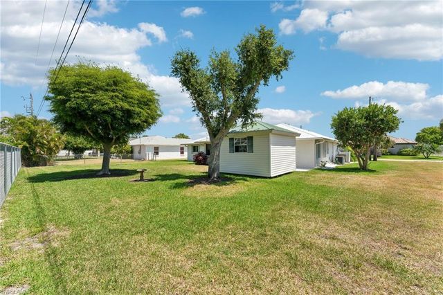 914 SW 3rd AVE, Cape Coral, FL 33991