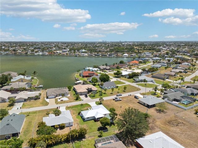 914 SW 3rd AVE, Cape Coral, FL 33991