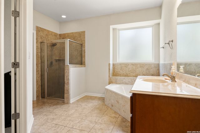 1262 MORNING GLORY LN, Adkins, TX 78101