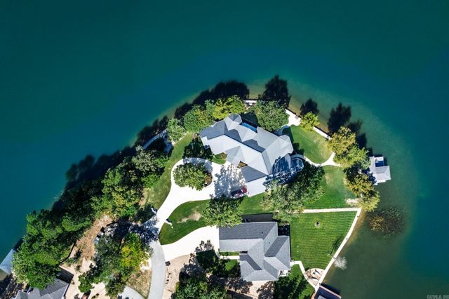 8 Adoracion Pt, Hot Springs Village, AR 71909