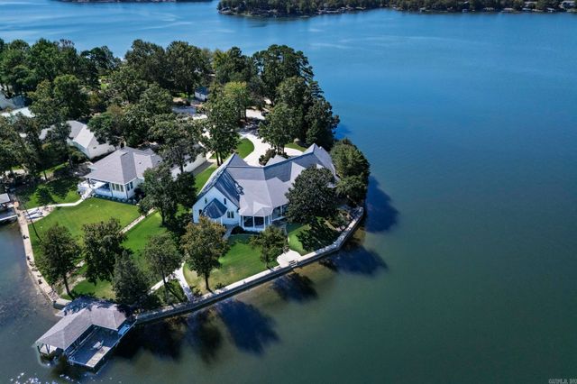 8 Adoracion Pt, Hot Springs Village, AR 71909