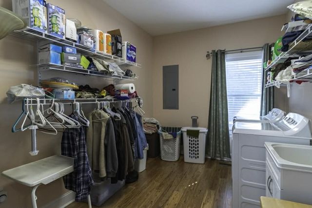 600 River rd, Clifton, TN 38425