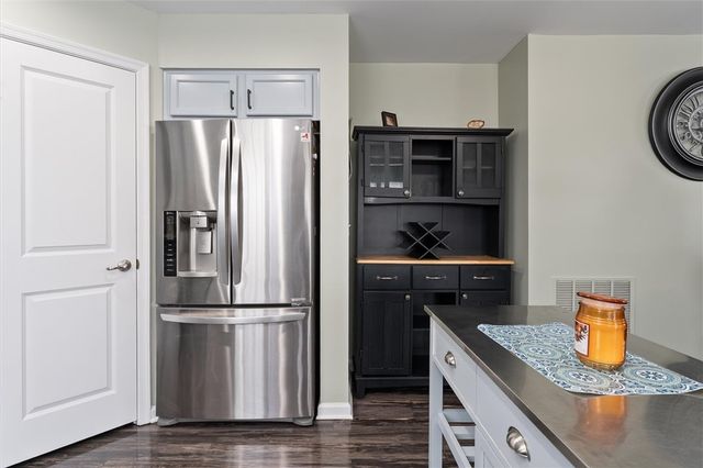 203 Elmcrest Rise, Henrietta, NY 14586