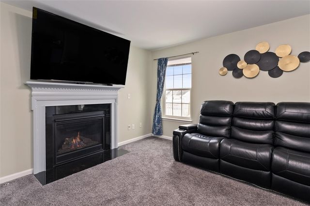 203 Elmcrest Rise, Henrietta, NY 14586