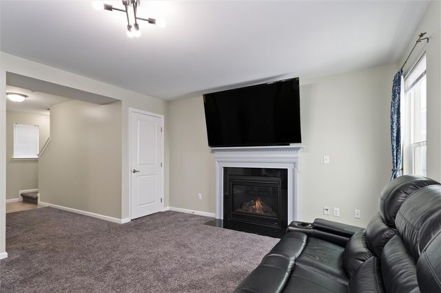 203 Elmcrest Rise, Henrietta, NY 14586