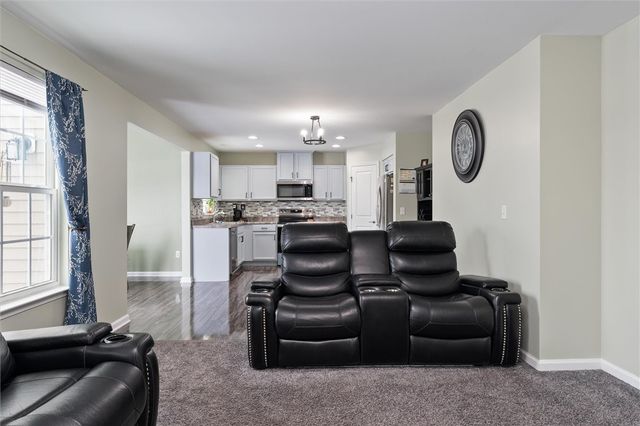 203 Elmcrest Rise, Henrietta, NY 14586