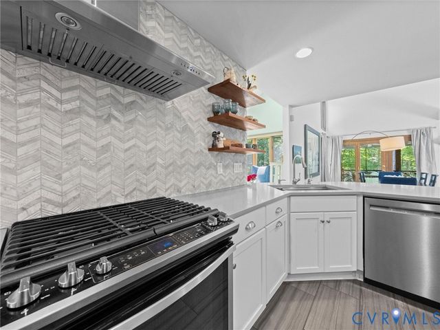 3201 Saint Stephens Way, Midlothian, VA 23113