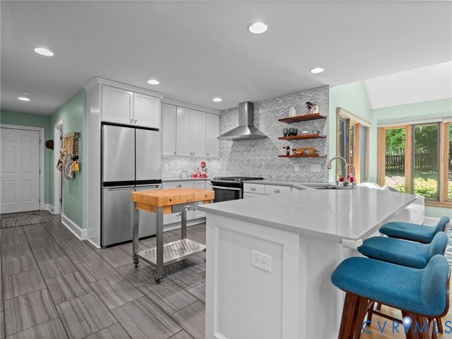 3201 Saint Stephens Way, Midlothian, VA 23113