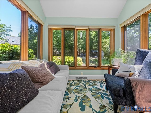 3201 Saint Stephens Way, Midlothian, VA 23113