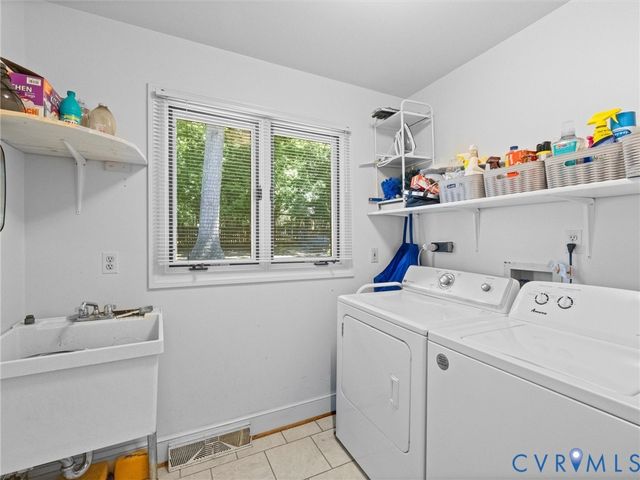 3201 Saint Stephens Way, Midlothian, VA 23113