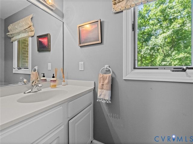 3201 Saint Stephens Way, Midlothian, VA 23113