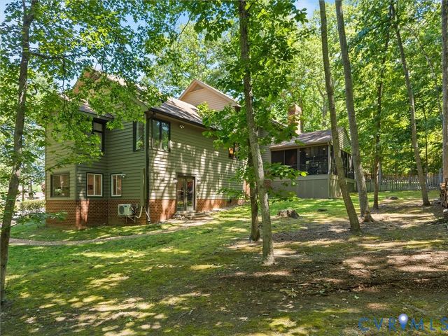 3201 Saint Stephens Way, Midlothian, VA 23113
