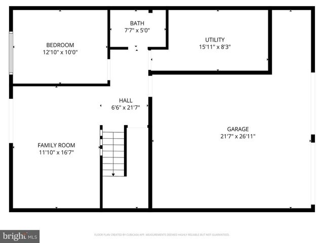 5 CHESTNUT DR, Newtown, PA 18940