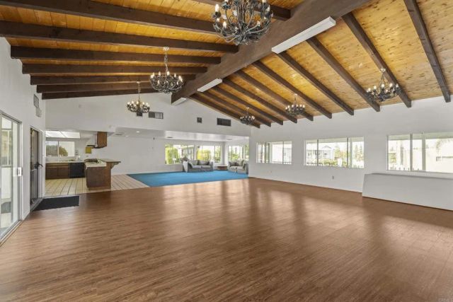 2400 W Valley Parkway 36, Escondido, CA 92029