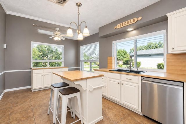 7119 Sandy Knolls Drive, Spring, TX 77379