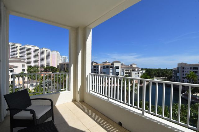707 CRANDON Boulevard PH-8, Key Biscayne, FL 33149