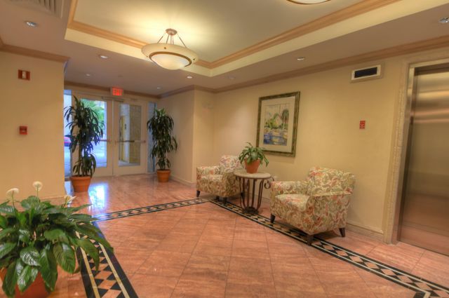 707 CRANDON Boulevard PH-8, Key Biscayne, FL 33149